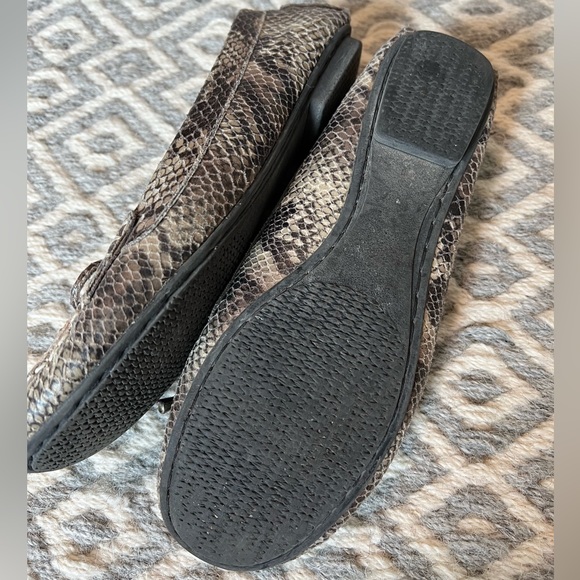 Faux snakeskin shoes - Picture 3 of 4